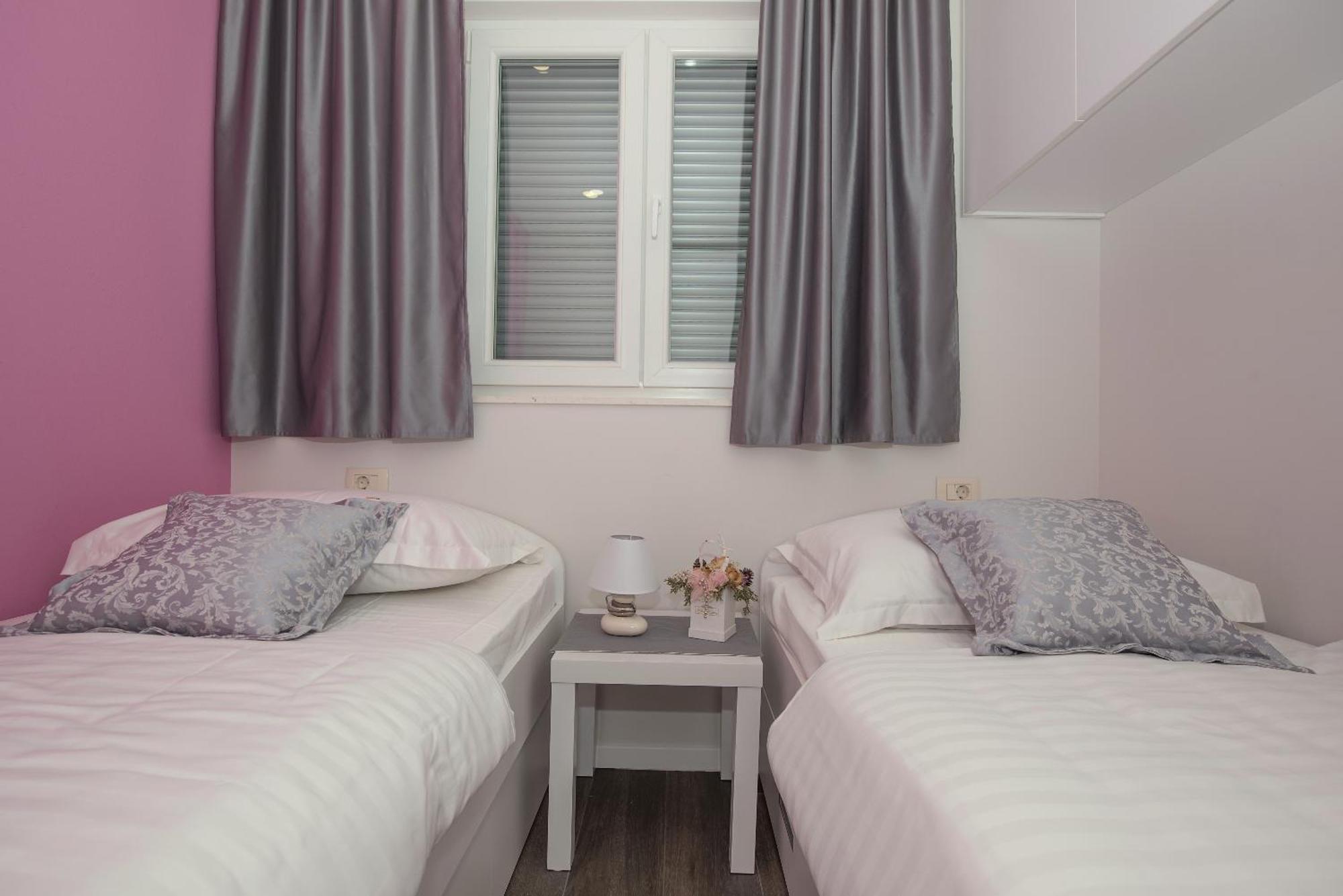 Kati Apartment Макарска Номер фото