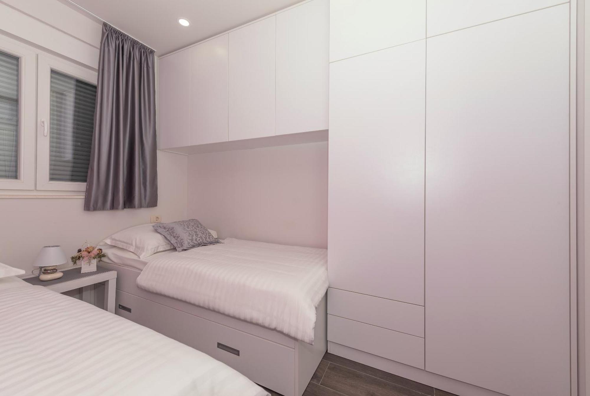 Kati Apartment Макарска Номер фото